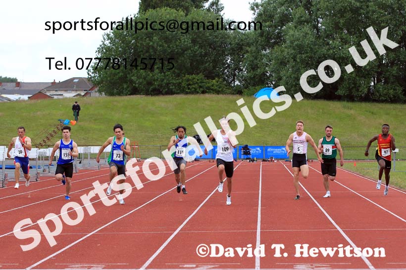 Senior mens 100 metres, 2022 Northern Senior and Under-20 Champs., Wavertree Athletics Centre, Liverpool. Photo: David T. Hewitson/Sports for All Pics